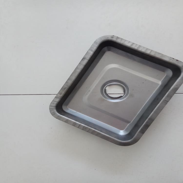 衝壓件廠怎麽解決下（xià）料偏位尺寸不符這（zhè）一（yī）問題