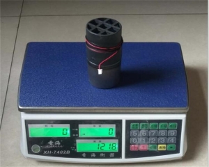 使用壓板（bǎn）固定衝壓件下模時應注意的事項